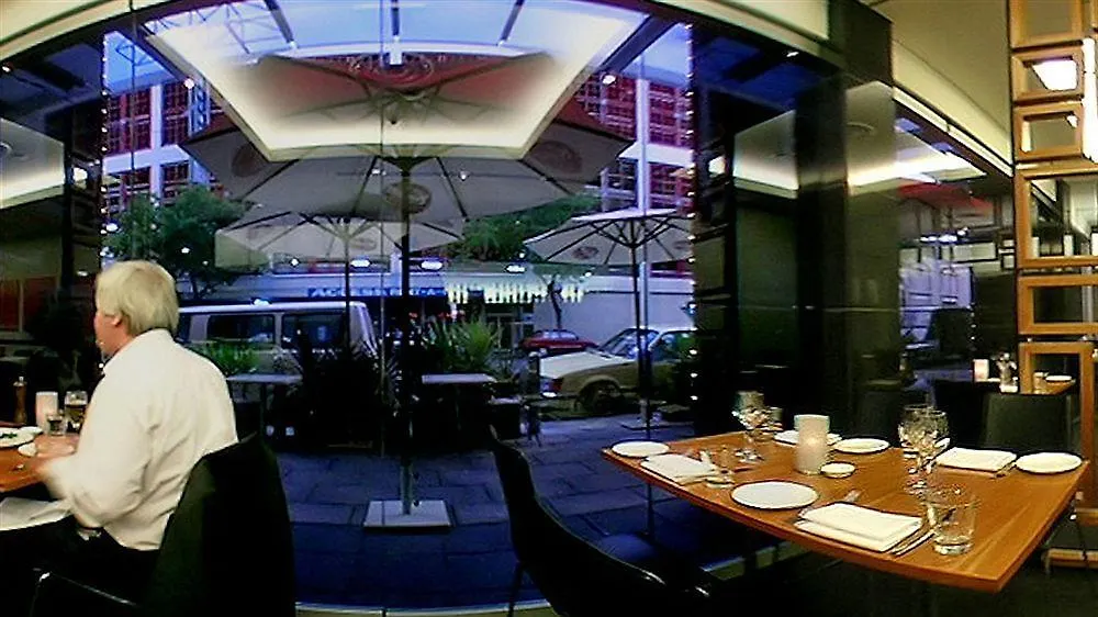 Majestic Roof Garden Hotel Adelaide