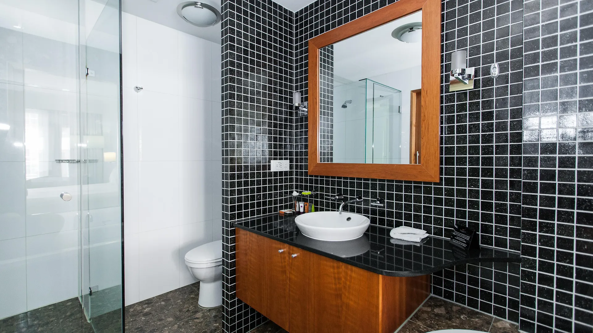 Majestic Roof Garden Hotel Adelaide