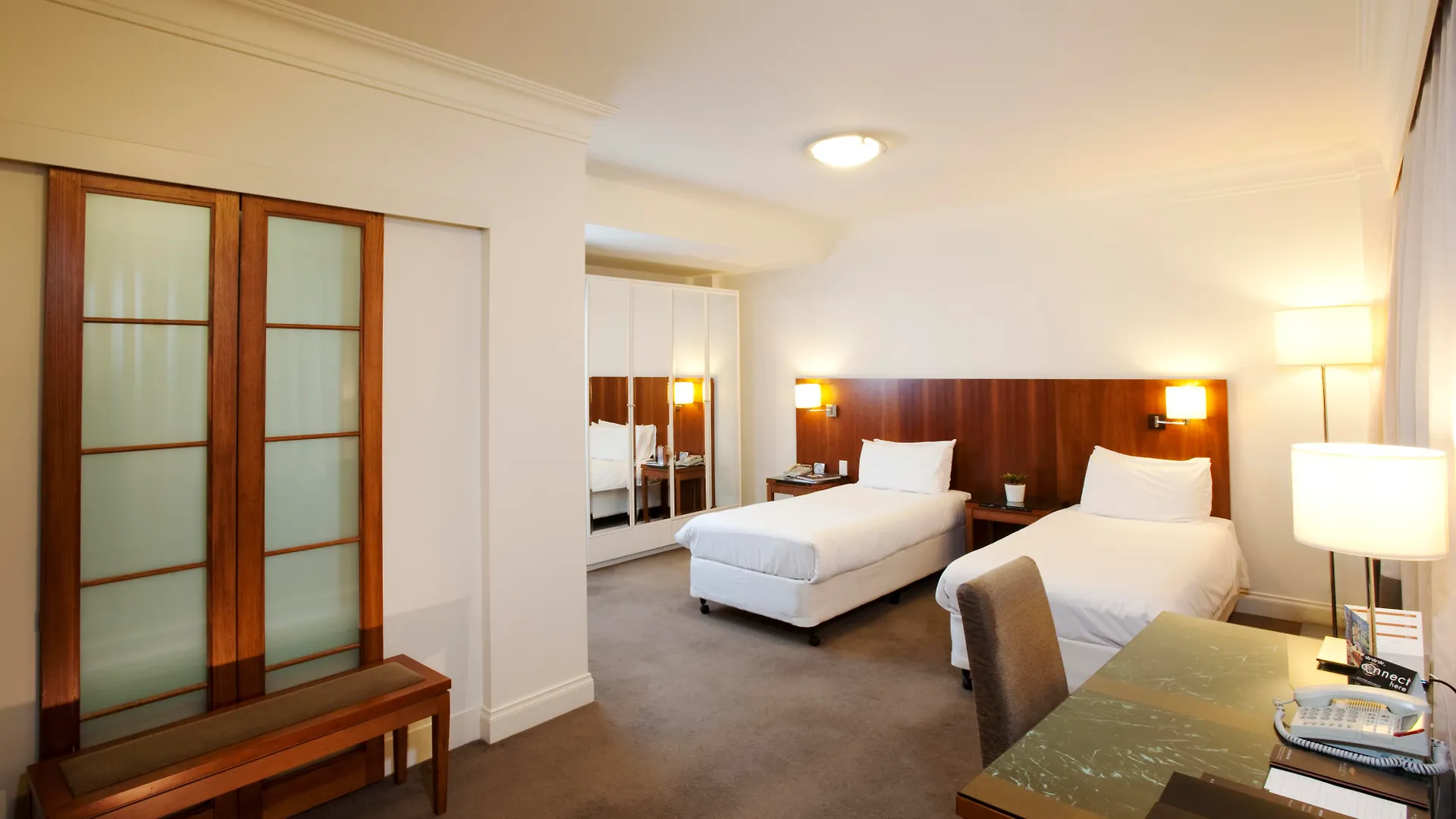Majestic Roof Garden Hotel Adelaide