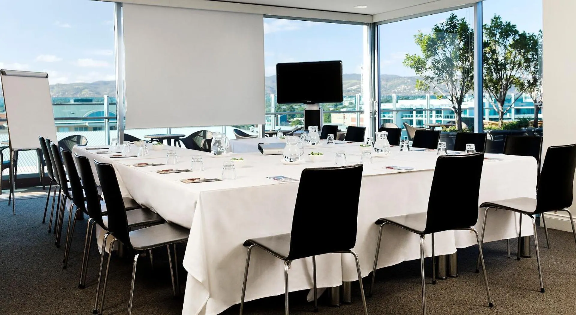 Majestic Roof Garden Hotel Adelaide 4*,  Australia