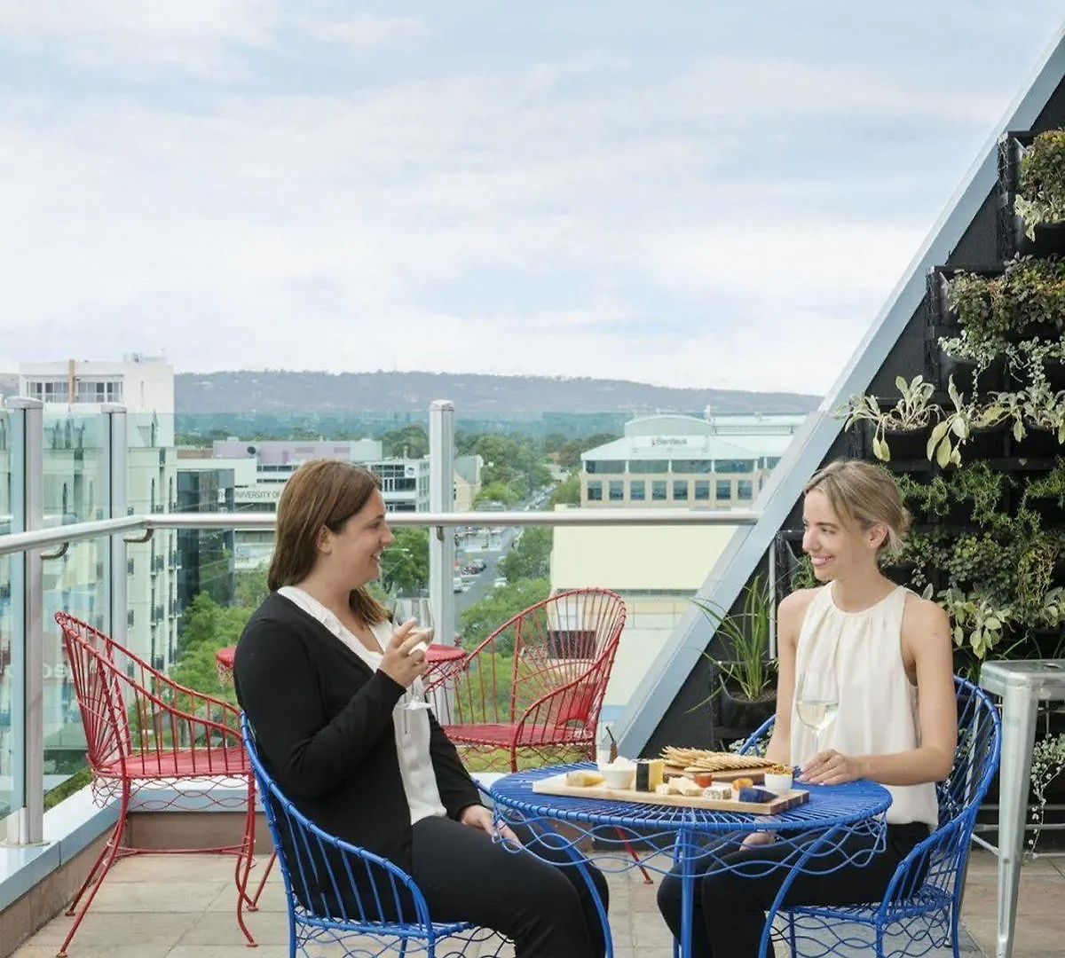 Majestic Roof Garden Hotel Adelaide